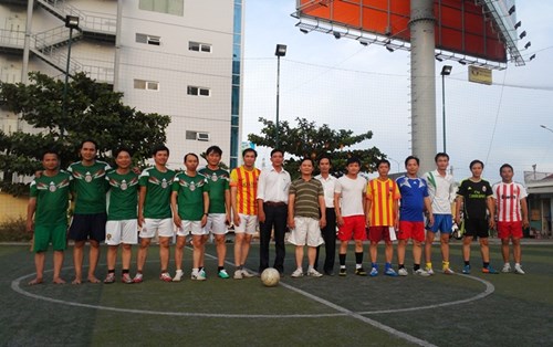 Giao lưu bóng đá giữa đội bóng khoa kỹ thuật xây dựng và Ban quản lý dự án công trình trường Đại học Đông Á